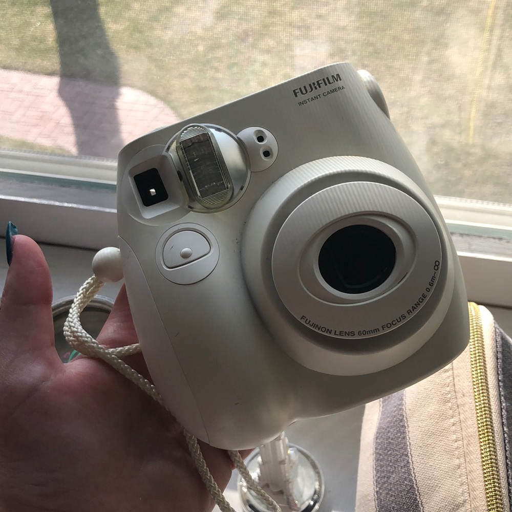 Fujifilm intax mini Polaroid Camera